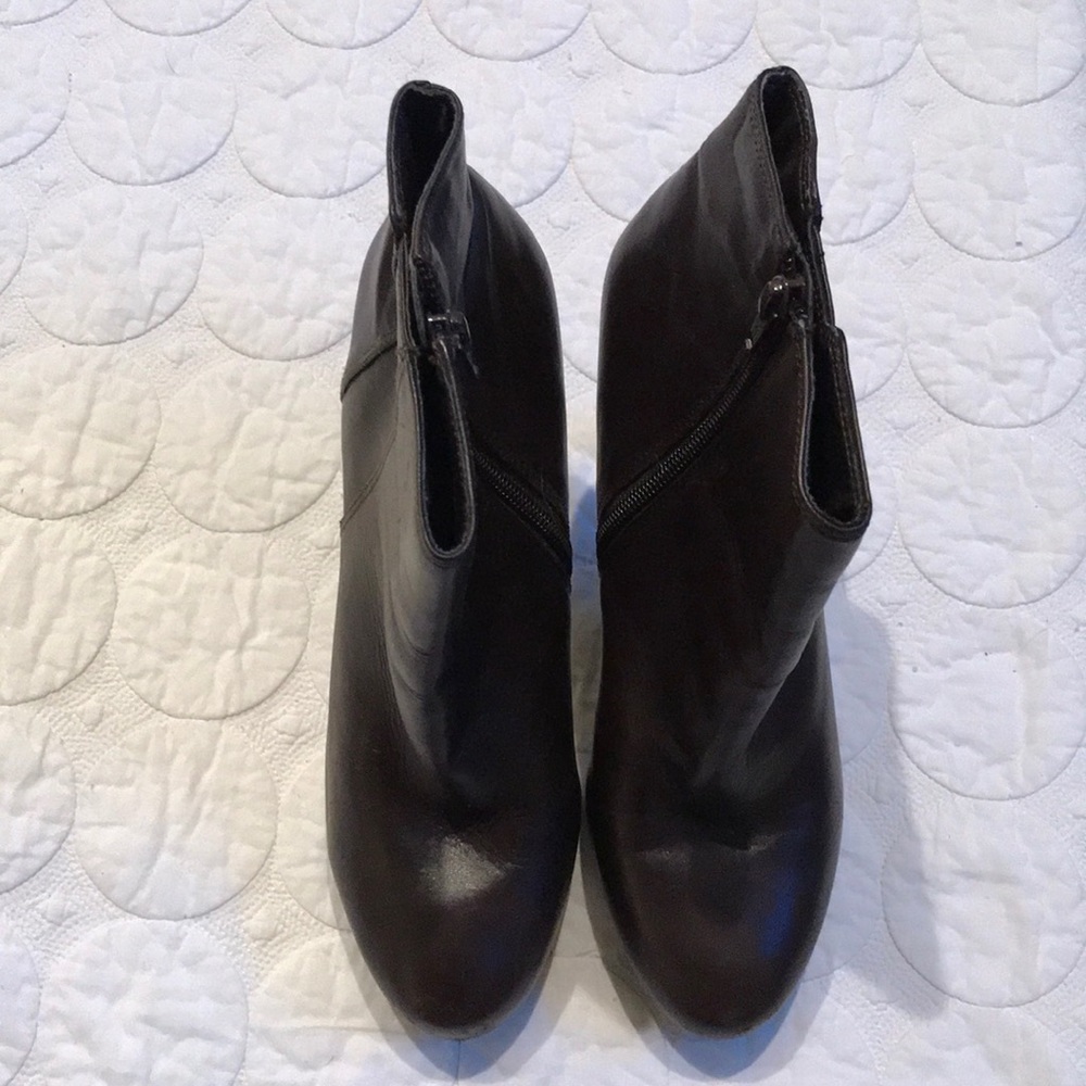 {Nine West} Chocolate Platform Booties 8.5